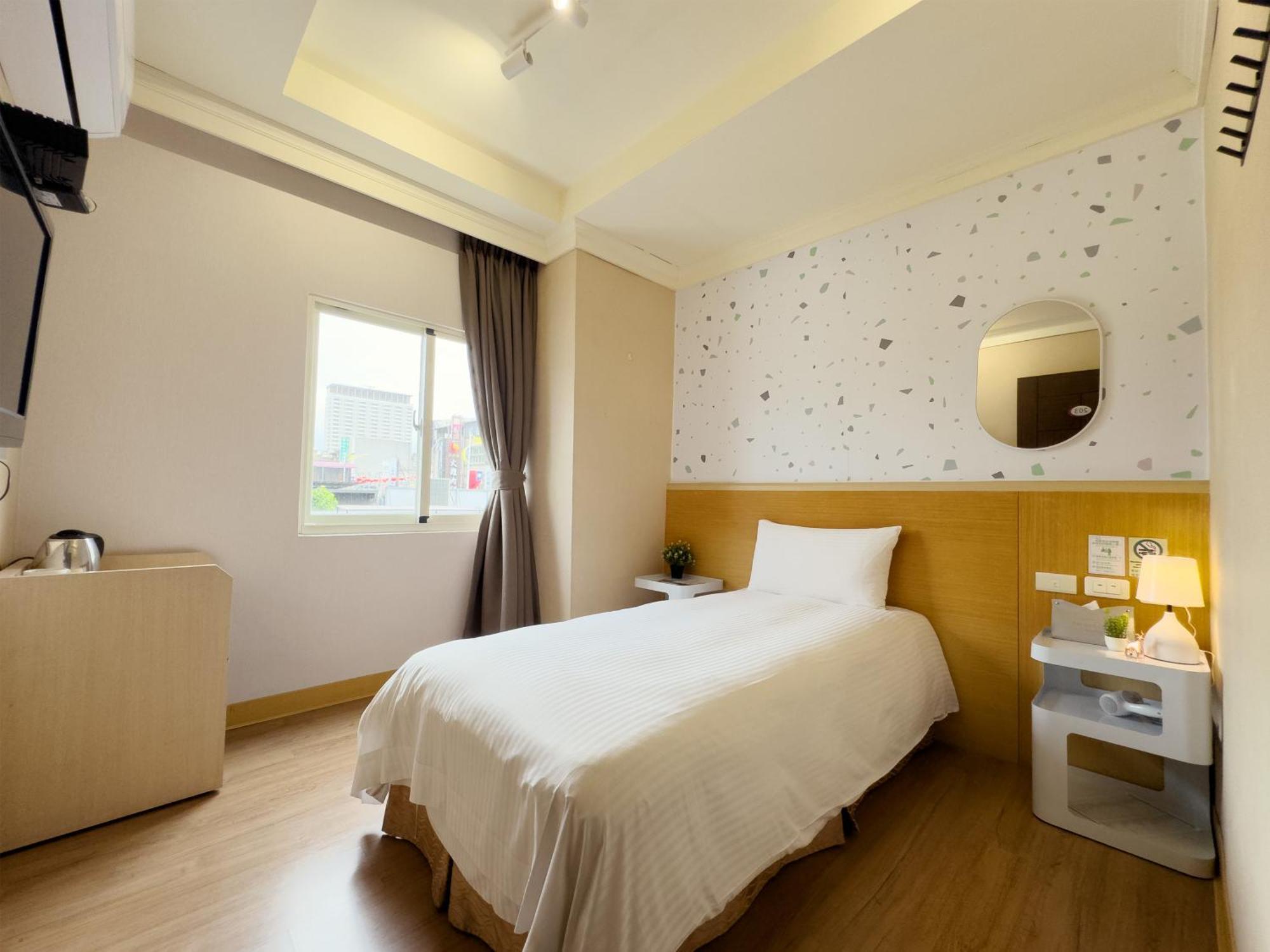Together Hotel-Hualien Zhongshan מראה חיצוני תמונה